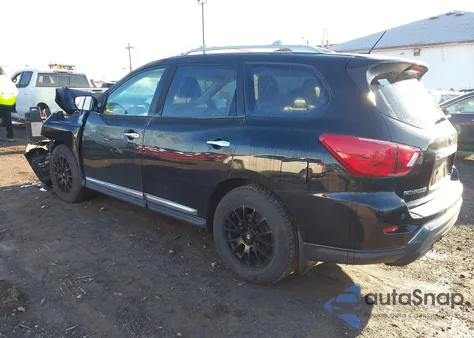 2017 Nissan Pathfinder Platinum z USA, uszkodzony, nr VIN 5N1DR2MM9HC613305